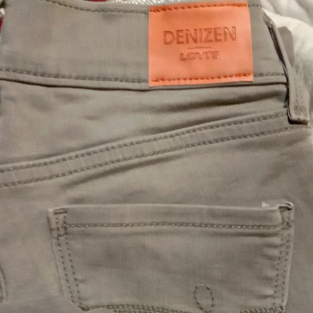 Levi Denizen girls skinny jean